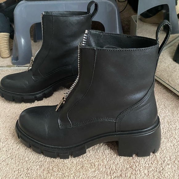 Steve Madden Popular Tiktok Grungy Boots Never Worn size 8 - Picture 4 of 5